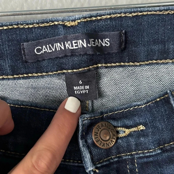 Calvin Klein, high rise, denim, cut off, shorts, size 6 - Picture 11 of 13